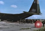 Immagine di Sud paracadutisti vietnamita Bien Hoa Vietnam, 1970, secondo 61 filmato di repertorio 65675075597