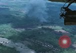 Immagine di O-1 Bird Dog liaison aicraft Bien Hoa Vietnam, 1970, secondo 59 filmato di repertorio 65675075598