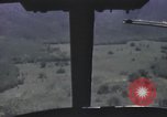 Standbild UH-1F Hubschrauber Vietnam, 1968, aus Sekunde 28 historischem Filmmaterial Videoclip 65675075603