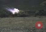 Standbild UH-1F Hubschrauber Vietnam, 1968, aus Sekunde 29 historischem Filmmaterial Videoclip 65675075603