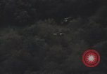 Standbild UH-1F Hubschrauber Vietnam, 1968, aus Sekunde 57 historischem Filmmaterial Videoclip 65675075603