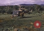 Standbild UH-1F Iroquois Hubschrauber Vietnam, 1968, aus Sekunde 6 historischem Filmmaterial Videoclip 65675075604