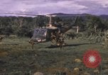 Standbild UH-1F Iroquois Hubschrauber Vietnam, 1968, aus Sekunde 8 historischem Filmmaterial Videoclip 65675075604