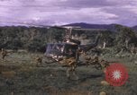 Standbild UH-1F Iroquois Hubschrauber Vietnam, 1968, aus Sekunde 17 historischem Filmmaterial Videoclip 65675075604