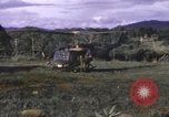 Standbild UH-1F Iroquois Hubschrauber Vietnam, 1968, aus Sekunde 37 historischem Filmmaterial Videoclip 65675075604