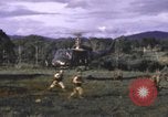Standbild UH-1F Iroquois Hubschrauber Vietnam, 1968, aus Sekunde 51 historischem Filmmaterial Videoclip 65675075604