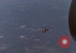 Standbild CH-3E-Hubschrauber tragen Fallschirmjäger Vietnam, 1962, aus Sekunde 7 historischem Filmmaterial Videoclip 65675075613