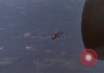 Standbild CH-3E-Hubschrauber tragen Fallschirmjäger Vietnam, 1962, aus Sekunde 11 historischem Filmmaterial Videoclip 65675075613