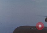 Standbild CH-3E-Hubschrauber tragen Fallschirmjäger Vietnam, 1962, aus Sekunde 28 historischem Filmmaterial Videoclip 65675075613
