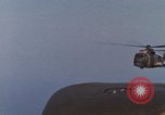 Standbild CH-3E-Hubschrauber tragen Fallschirmjäger Vietnam, 1962, aus Sekunde 34 historischem Filmmaterial Videoclip 65675075613