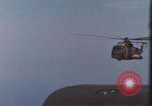 Standbild CH-3E-Hubschrauber tragen Fallschirmjäger Vietnam, 1962, aus Sekunde 37 historischem Filmmaterial Videoclip 65675075613