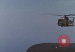 Standbild CH-3E-Hubschrauber tragen Fallschirmjäger Vietnam, 1962, aus Sekunde 40 historischem Filmmaterial Videoclip 65675075613