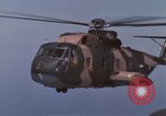 Standbild CH-3E-Hubschrauber tragen Fallschirmjäger Vietnam, 1962, aus Sekunde 59 historischem Filmmaterial Videoclip 65675075613