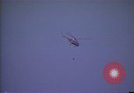 Image hélicoptère de lutte incendie California United States USA, 1987, de la seconde 1 séquences d'archives historiques vidéo 65675075625