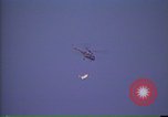 Image hélicoptère de lutte incendie California United States USA, 1987, de la seconde 5 séquences d'archives historiques vidéo 65675075625