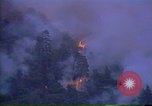 Image hélicoptère de lutte incendie California United States USA, 1987, de la seconde 38 séquences d'archives historiques vidéo 65675075625