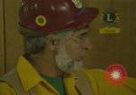 Immagine di Briefing da pompiere California United States USA, 1987, secondo 24 filmato di repertorio 65675075626
