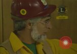 Immagine di Briefing da pompiere California United States USA, 1987, secondo 25 filmato di repertorio 65675075626