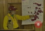 Immagine di Briefing da pompiere California United States USA, 1987, secondo 29 filmato di repertorio 65675075626