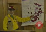 Immagine di Briefing da pompiere California United States USA, 1987, secondo 45 filmato di repertorio 65675075626