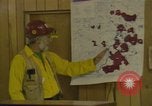 Immagine di Briefing da pompiere California United States USA, 1987, secondo 46 filmato di repertorio 65675075626