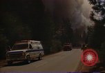 Image les pompiers s'échapper des flammes California United States USA, 1987, de la seconde 24 séquences d'archives historiques vidéo 65675075630