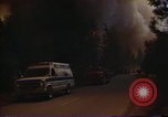 Image les pompiers s'échapper des flammes California United States USA, 1987, de la seconde 28 séquences d'archives historiques vidéo 65675075630