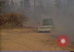 Image les pompiers s'échapper des flammes California United States USA, 1987, de la seconde 40 séquences d'archives historiques vidéo 65675075630