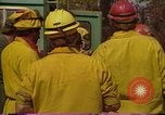 Image les pompiers s'échapper des flammes California United States USA, 1987, de la seconde 50 séquences d'archives historiques vidéo 65675075630