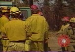 Image les pompiers s'échapper des flammes California United States USA, 1987, de la seconde 52 séquences d'archives historiques vidéo 65675075630