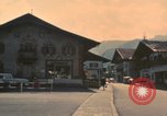 Immagine di Le montagne ricoperte di neve Garmisch-Partenkirchen Germania, 1972, secondo 30 filmato di repertorio 65675075637