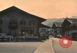 Immagine di Le montagne ricoperte di neve Garmisch-Partenkirchen Germania, 1972, secondo 31 filmato di repertorio 65675075637