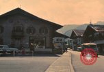 Immagine di Le montagne ricoperte di neve Garmisch-Partenkirchen Germania, 1972, secondo 40 filmato di repertorio 65675075637