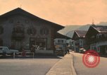 Immagine di Le montagne ricoperte di neve Garmisch-Partenkirchen Germania, 1972, secondo 42 filmato di repertorio 65675075637