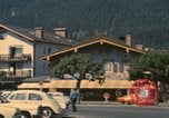 Immagine di Le montagne ricoperte di neve Garmisch-Partenkirchen Germania, 1972, secondo 61 filmato di repertorio 65675075637