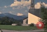 Immagine di Campo verde Garmisch-Partenkirchen Germania, 1972, secondo 19 filmato di repertorio 65675075638