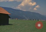 Immagine di Campo verde Garmisch-Partenkirchen Germania, 1972, secondo 58 filmato di repertorio 65675075638