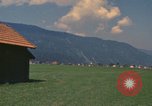 Immagine di Campo verde Garmisch-Partenkirchen Germania, 1972, secondo 61 filmato di repertorio 65675075638