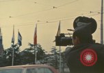 Immagine di Esercito Americano cameraman Monaco di Baviera Germania, 1972, secondo 52 filmato di repertorio 65675075639