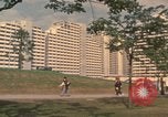 Immagine di Gli atleti che arrivano per i giochi olimpici Monaco di Baviera Germania, 1972, secondo 17 filmato di repertorio 65675075640