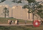 Immagine di Gli atleti che arrivano per i giochi olimpici Monaco di Baviera Germania, 1972, secondo 24 filmato di repertorio 65675075640