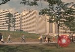 Immagine di Gli atleti che arrivano per i giochi olimpici Monaco di Baviera Germania, 1972, secondo 27 filmato di repertorio 65675075640