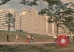 Immagine di Gli atleti che arrivano per i giochi olimpici Monaco di Baviera Germania, 1972, secondo 38 filmato di repertorio 65675075640