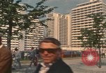 Immagine di Gli atleti che arrivano per i giochi olimpici Monaco di Baviera Germania, 1972, secondo 59 filmato di repertorio 65675075640