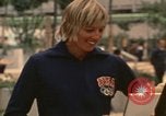 Standbild Micki King München Deutschland, 1972, aus Sekunde 35 historischem Filmmaterial Videoclip 65675075643