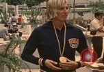 Standbild Micki King München Deutschland, 1972, aus Sekunde 60 historischem Filmmaterial Videoclip 65675075643