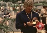 Standbild Micki King München Deutschland, 1972, aus Sekunde 62 historischem Filmmaterial Videoclip 65675075643