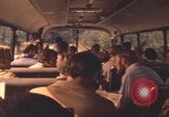 Standbild militärischen Athleten sighteeing Weilheim-Schongau Deutschland, 1972, aus Sekunde 15 historischem Filmmaterial Videoclip 65675075654