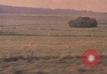 Standbild militärischen Athleten sighteeing Weilheim-Schongau Deutschland, 1972, aus Sekunde 26 historischem Filmmaterial Videoclip 65675075654