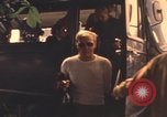 Standbild militärischen Athleten sighteeing Weilheim-Schongau Deutschland, 1972, aus Sekunde 42 historischem Filmmaterial Videoclip 65675075654